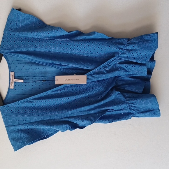 New BCBG generation EYELET Blouse Small Riviera Color - Picture 4 of 5